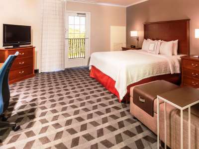 Towneplace Airport 3*