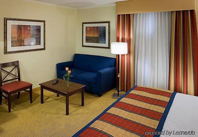 Towneplace Airport Hotel